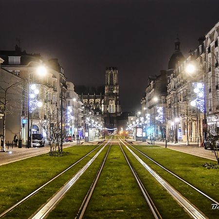 MM Suites Cathédrale Reims Esterno foto