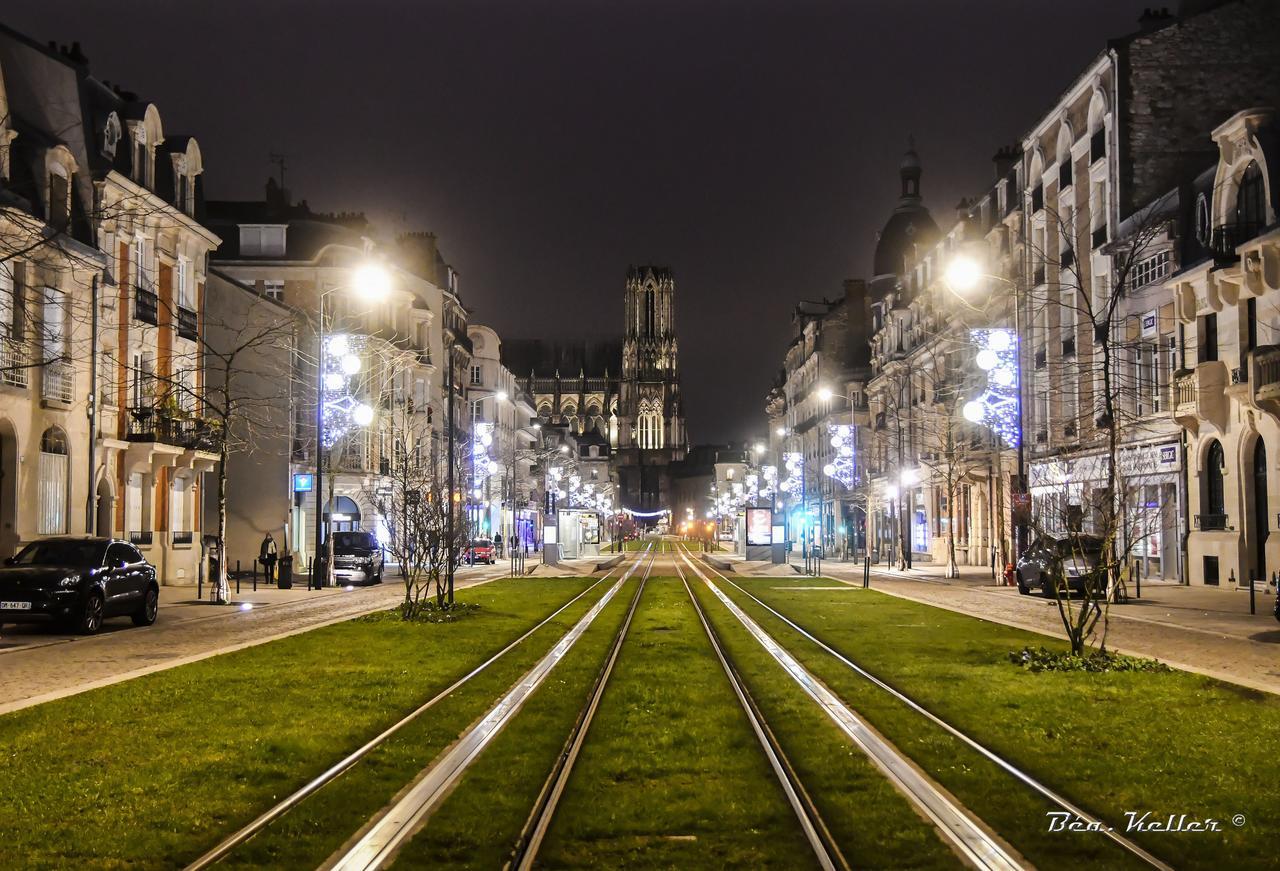 MM Suites Cathédrale Reims Esterno foto